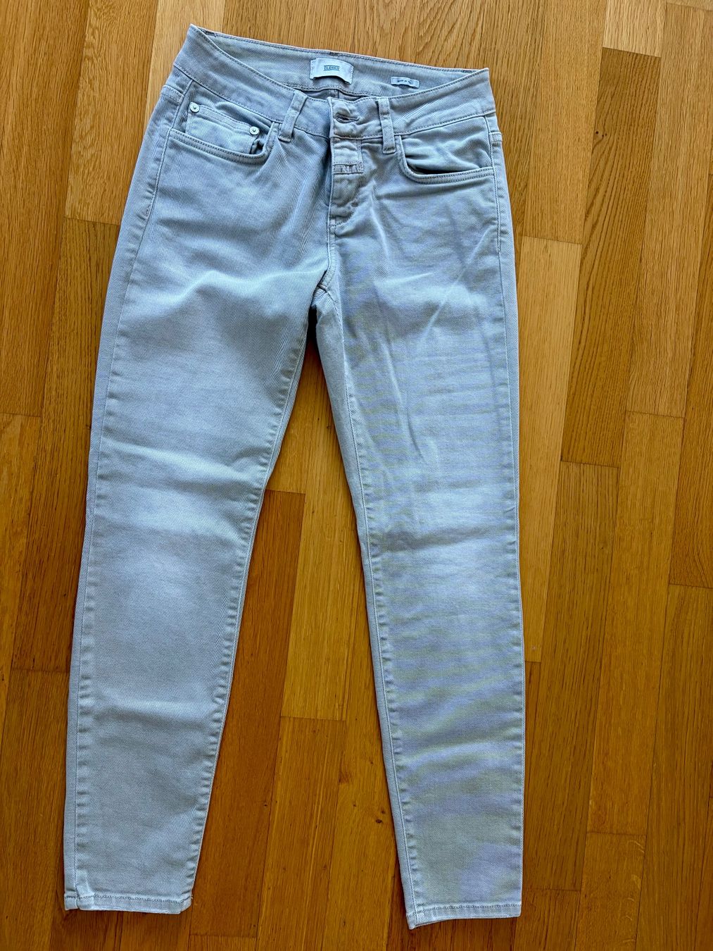 Closed Jeans: Closed Jeans Baker Gr. 25 mit Stretch, ungebraucht – Nuovo (secondo la descrizione) da Zürich venduto da rana8006