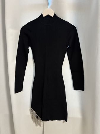 Vestito corto nero con frange di strass schiena scoperta