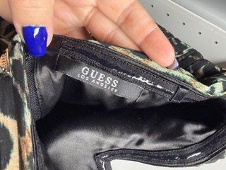 Guess Top: Guess Oberteil Grösse S – Nuovo (secondo la descrizione) da Oeschgen venduto da Mich_elle 3