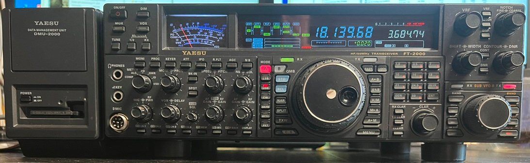 Yaesu Funktechnik: Yaesu FT-2000 Transceiver + DMU-2000 Datenmanagement  Unit – Gebraucht aus Rothrist von Fsuser