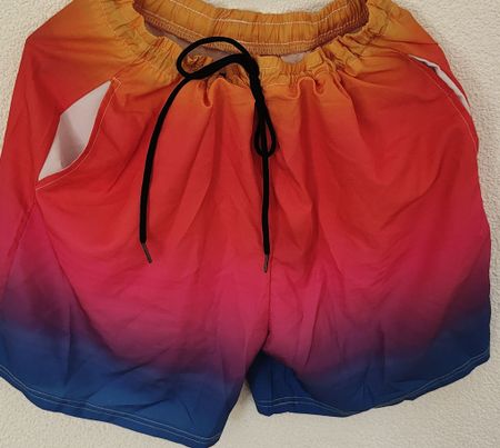 Badeshorts mit Farbverlauf mehrfarbig gebraucht