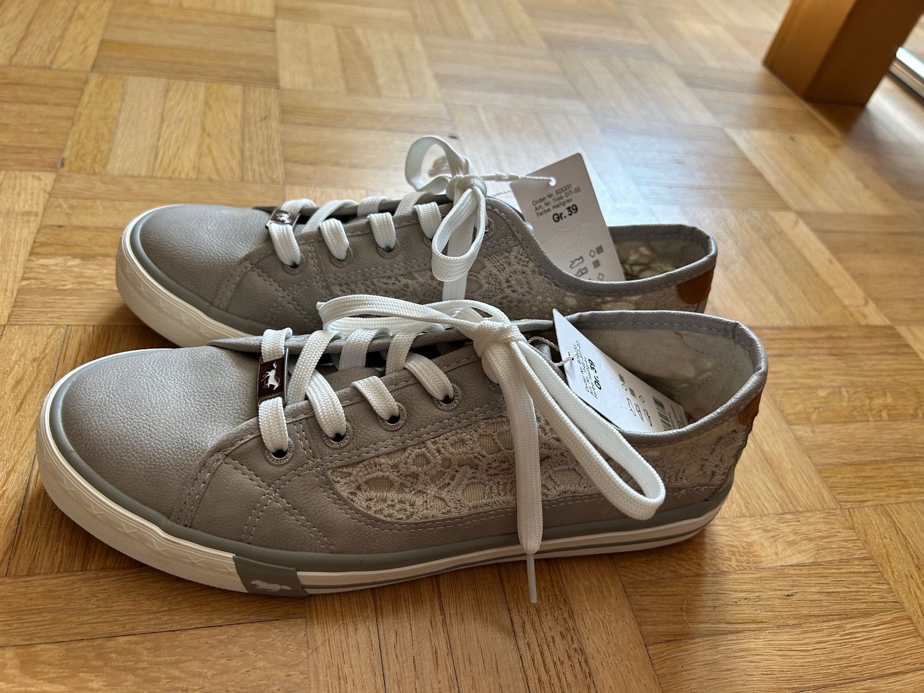 Mustang Chaussures femmes: Mustang Sneaker grau NEU – Neuf (Voir description) à Glashütten par ganadora 1