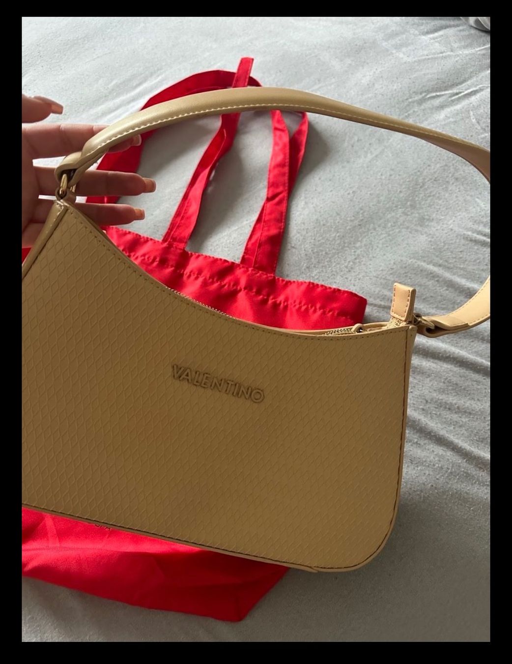 Valentino Borse da donna: Hand- / Umhängetasche - Valentino – Nuovo (secondo la descrizione) da Zürich venduto da ali_celi 1