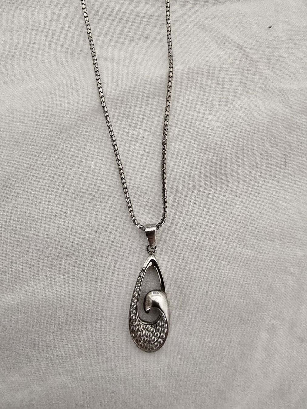Catenine: collier chaîne + podentif  – Usato da Meinisberg venduto da Sixi