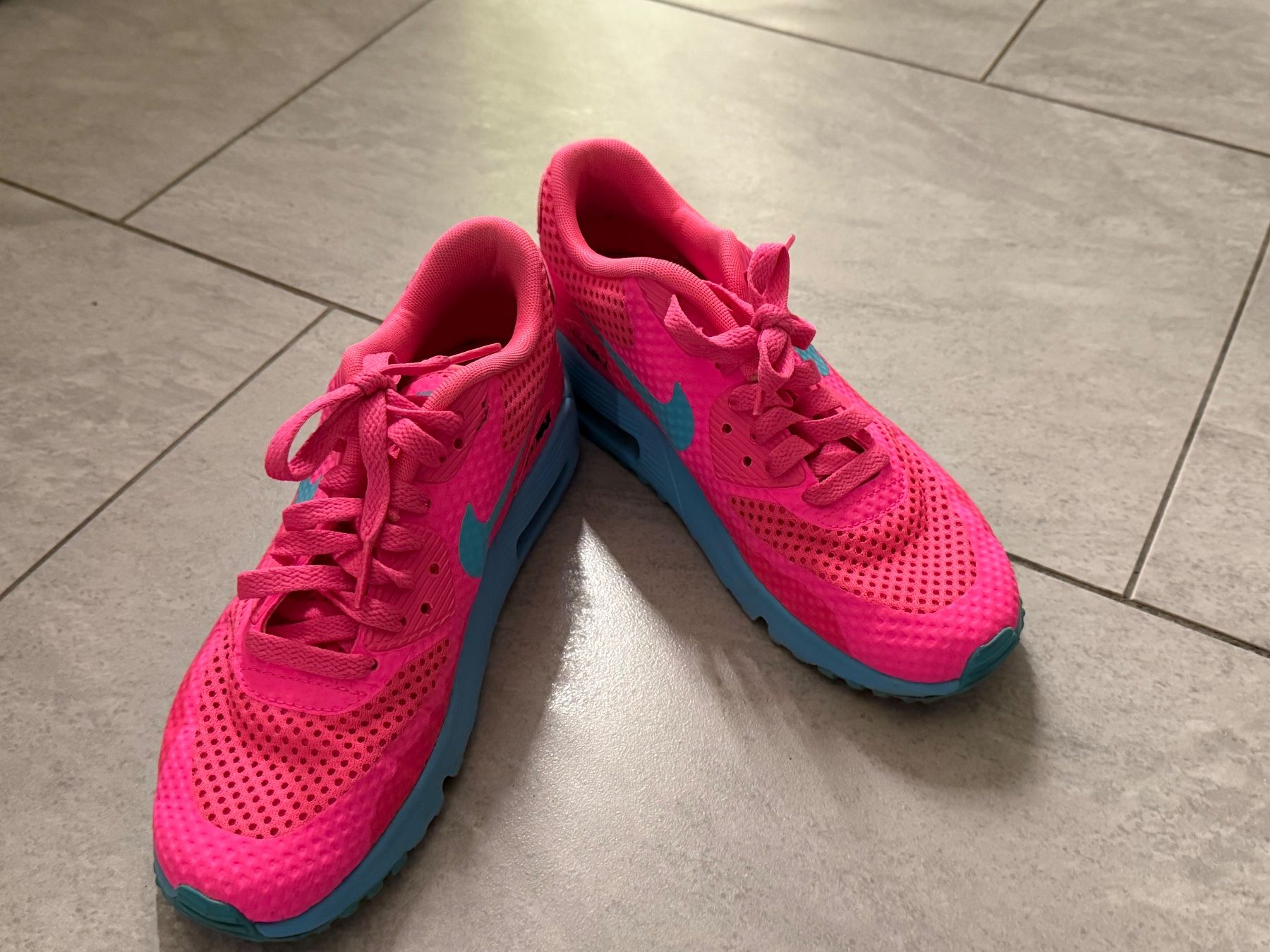 Nike Scarpe da donna: Sneaker - Grösse 36.5 - Nike Air Max – Usato da Bülach venduto da Loredana13 1