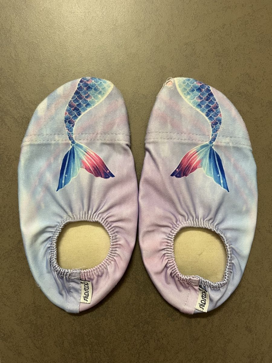 Scarpe per ragazzi: Slipstop Badeschuhe Hausschuhe 27-29  – Usato da Zürich venduto da Gabi_78