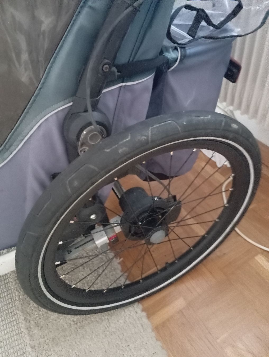 Thule Anhänger: Thule Chariot Cross 2 Kinderanhänger Veloanhänger – Gebraucht aus Belp von Guadalupe84 2
