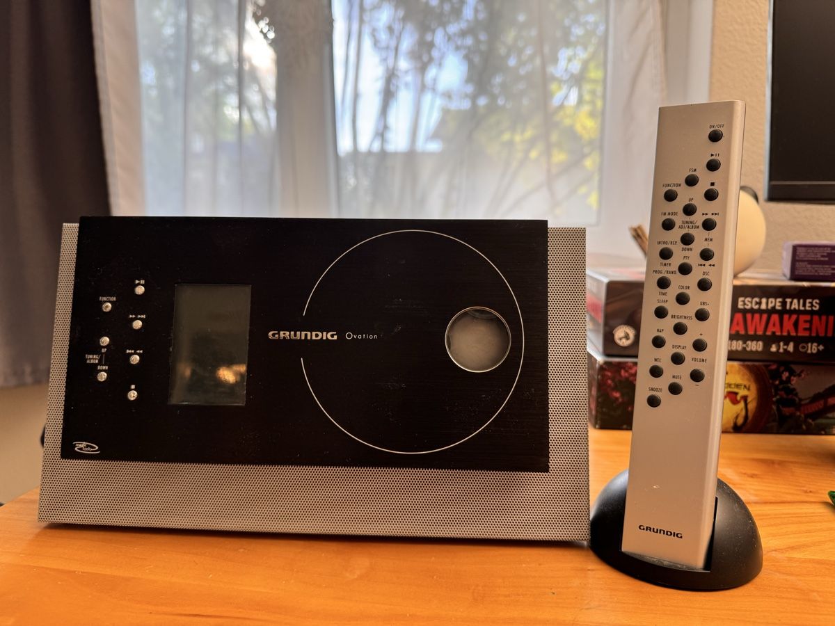 Grundig Radio: Music System, SUPER sound, stylish – Usato da Zürich venduto da kou_zyw6
