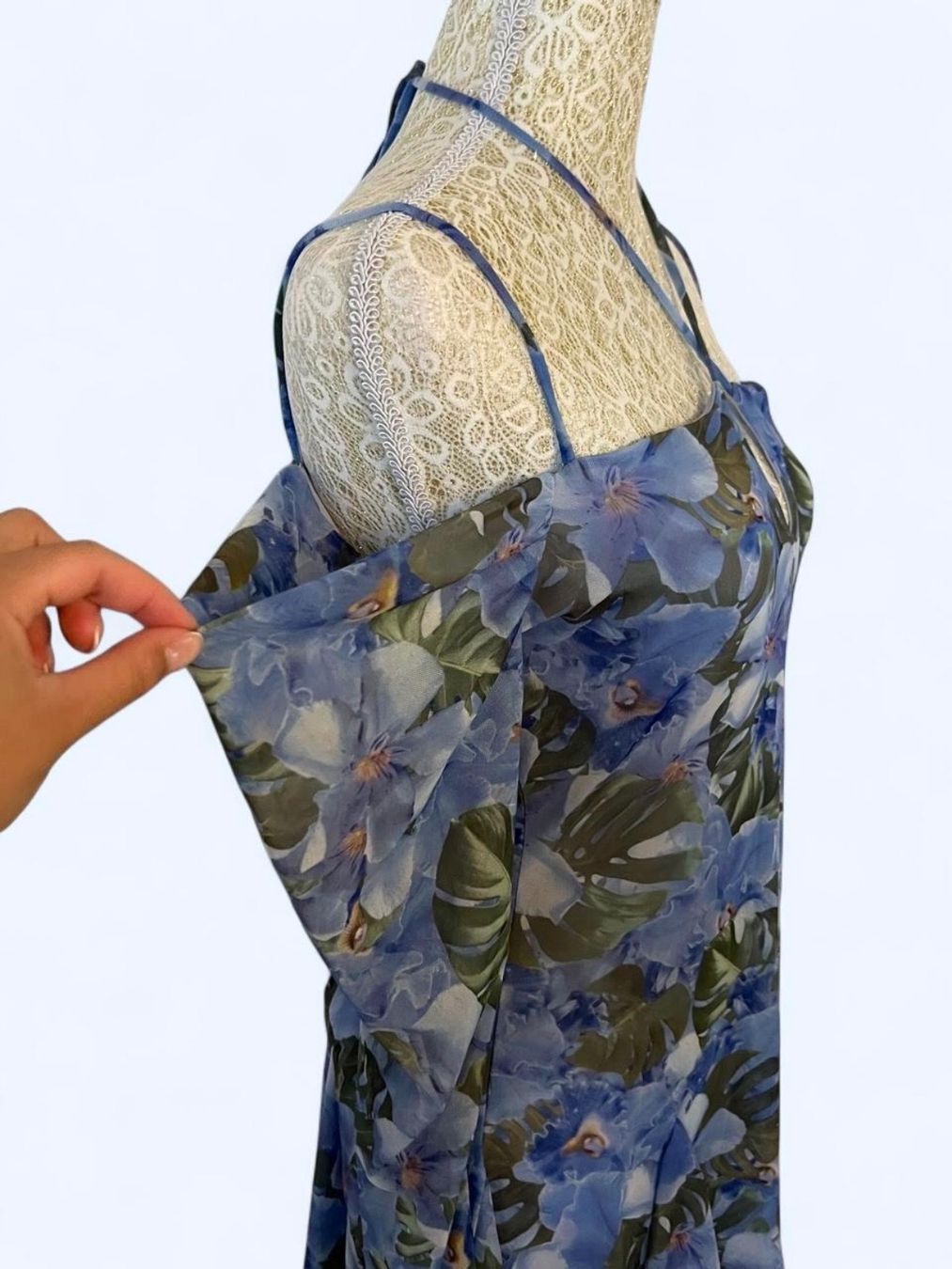 Zara Vestiti: Zara Blue floral mini dress – Nuovo (secondo la descrizione) da Otelfingen venduto da houseofstae 1