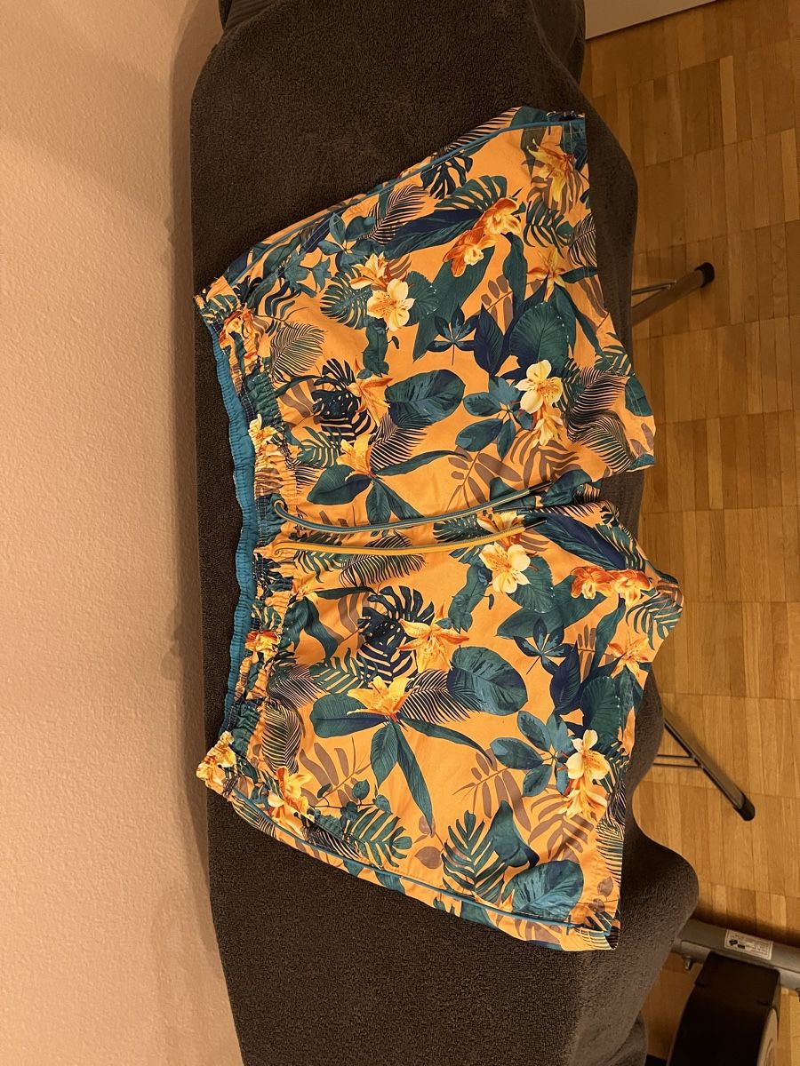 Pantaloni: Badehose Hawai XL – Usato da Oberwil BL venduto da LiviaS01