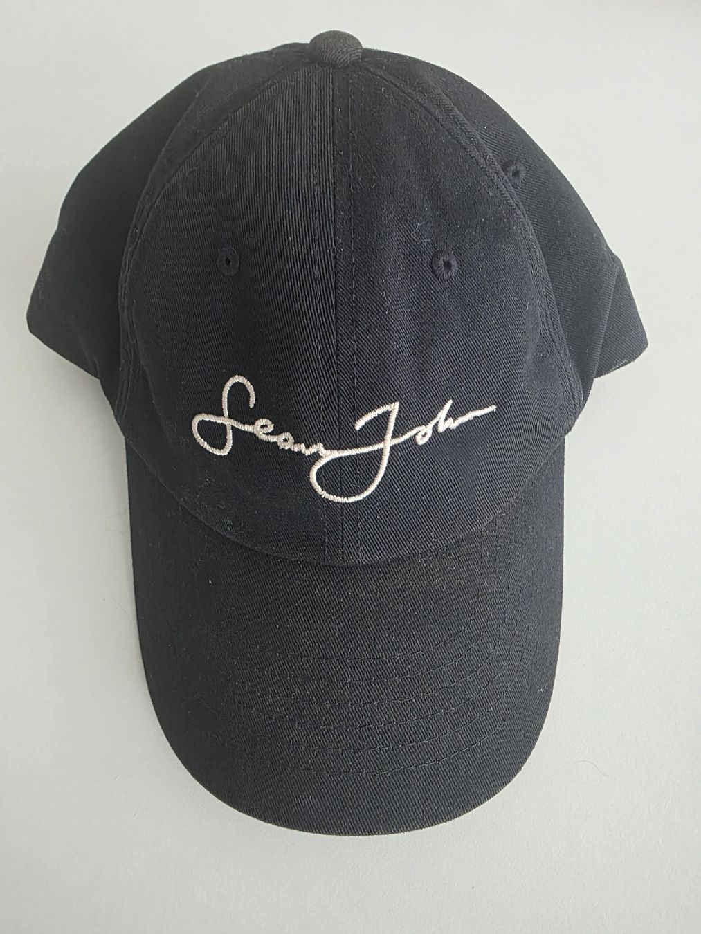 Hüte, Mützen & Caps: Schwarze Sean John Cap – Herren – Gebraucht aus Zürich von akw_n6nd