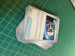 50 Pokémon Karten EN – gemischtes Lot – normale Karten