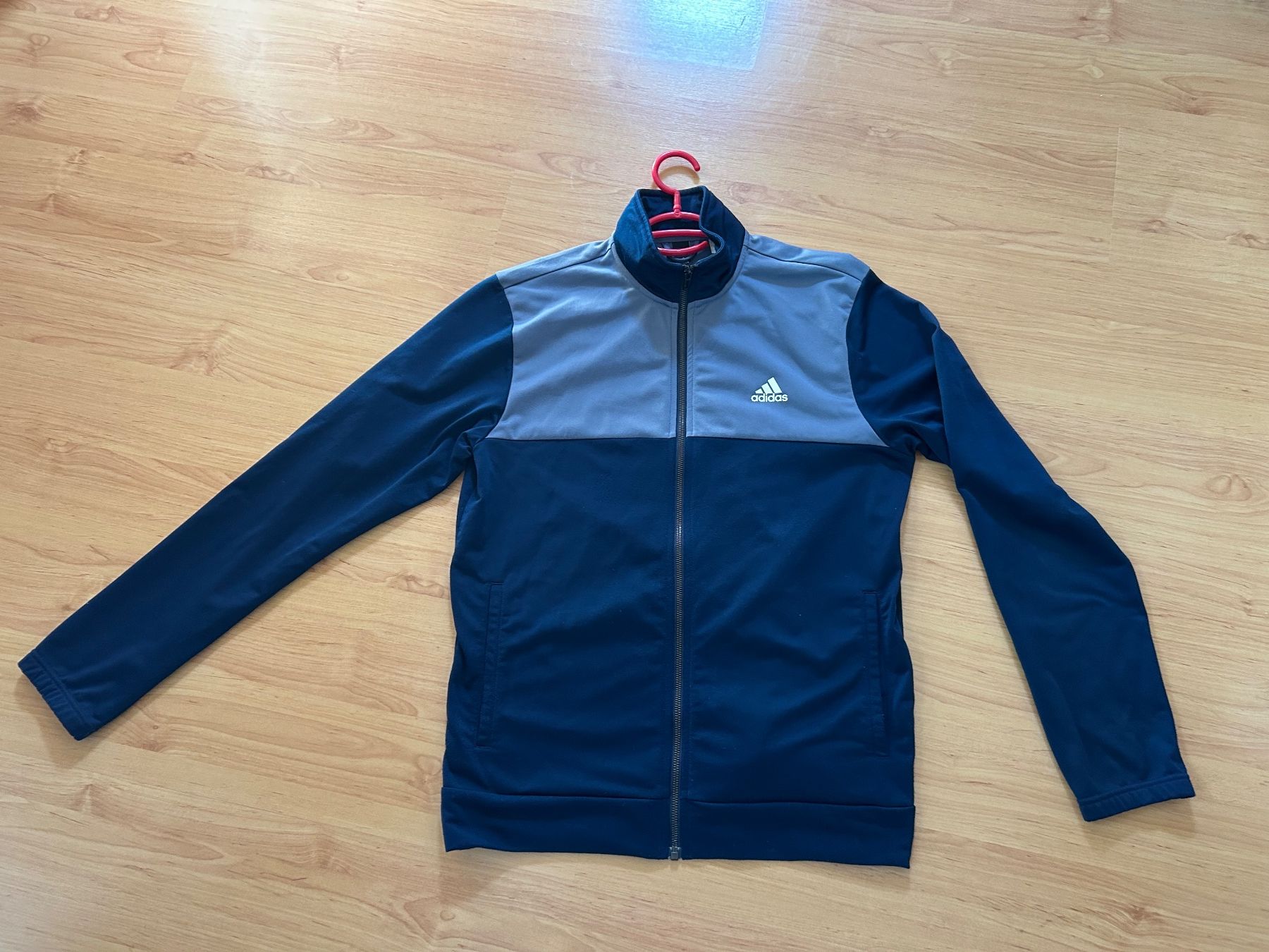 Adidas Completi: Herren Adidas Trainingsanzug XL – Usato da Gutenswil venduto da walker60