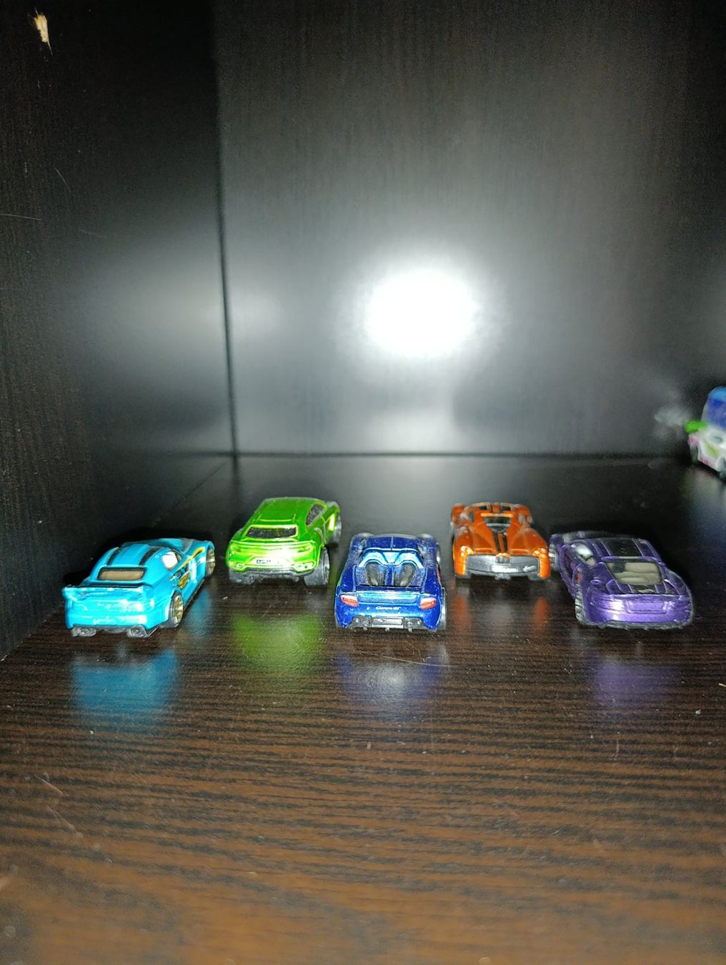 Hot Wheels Spielzeuge: 5 Hot wheels spiel Autos – Gebraucht aus Allschwil von kir_7mf5 1
