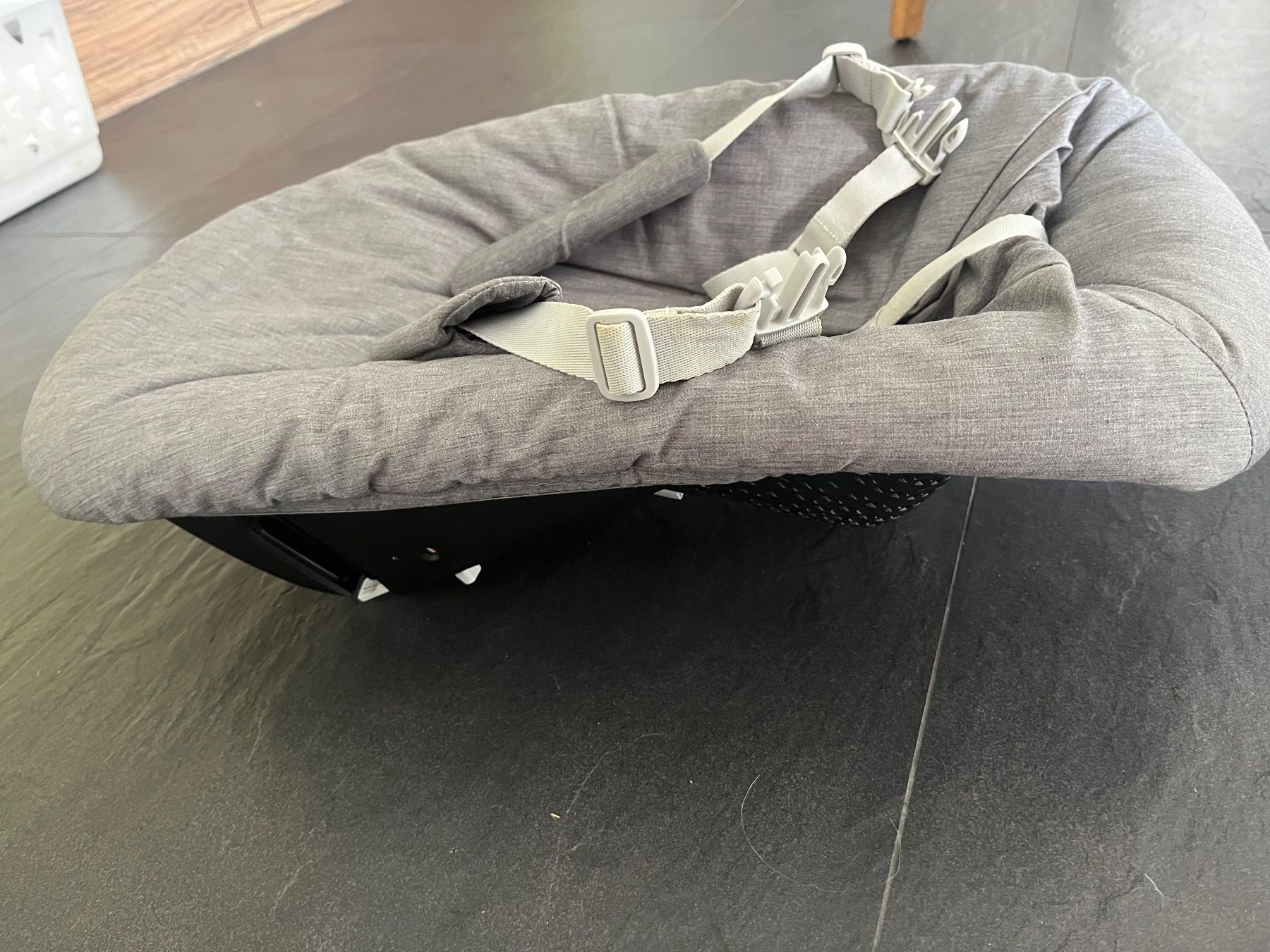 Auto-Kindersitze: Stokke Tripp Trapp Newborn Babyschale – Gebraucht aus Kappel SO von tan_5jxt 1