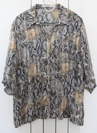 Kurzarm Bluse, Niki Paris, Gr. 7 angeschrieben = 50 /52