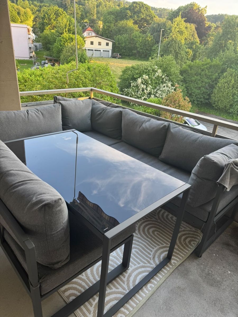 Set di tavolo e panche: Gartensitzgruppe anthrazit mit Tisch und Sonnendach gebrauch – Usato da Waltenschwil venduto da RobertW13 1