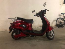 Vespino XG Elektroroller – mit Ladegerät – ab Platz