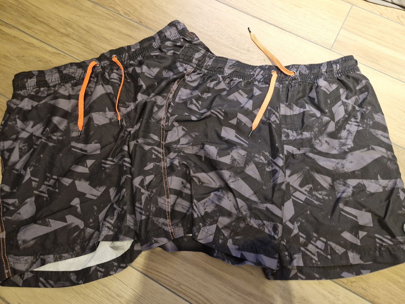 Costumi da bagno: 2x Badehosen – Usato da Muotathal venduto da Sereina-muheim