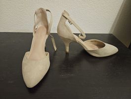 Spangen Pumps