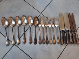 CHRISTOFLE, 6 COUTEAUX, 6 CUILLÈRES, 6 FOURCHETTES