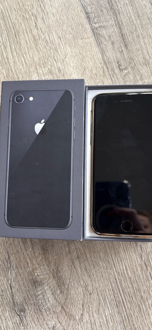 Apple Telefoni cellulari / Smartphones: Iphone 8 – Usato da Küssnacht am Rigi venduto da Wir-3 1