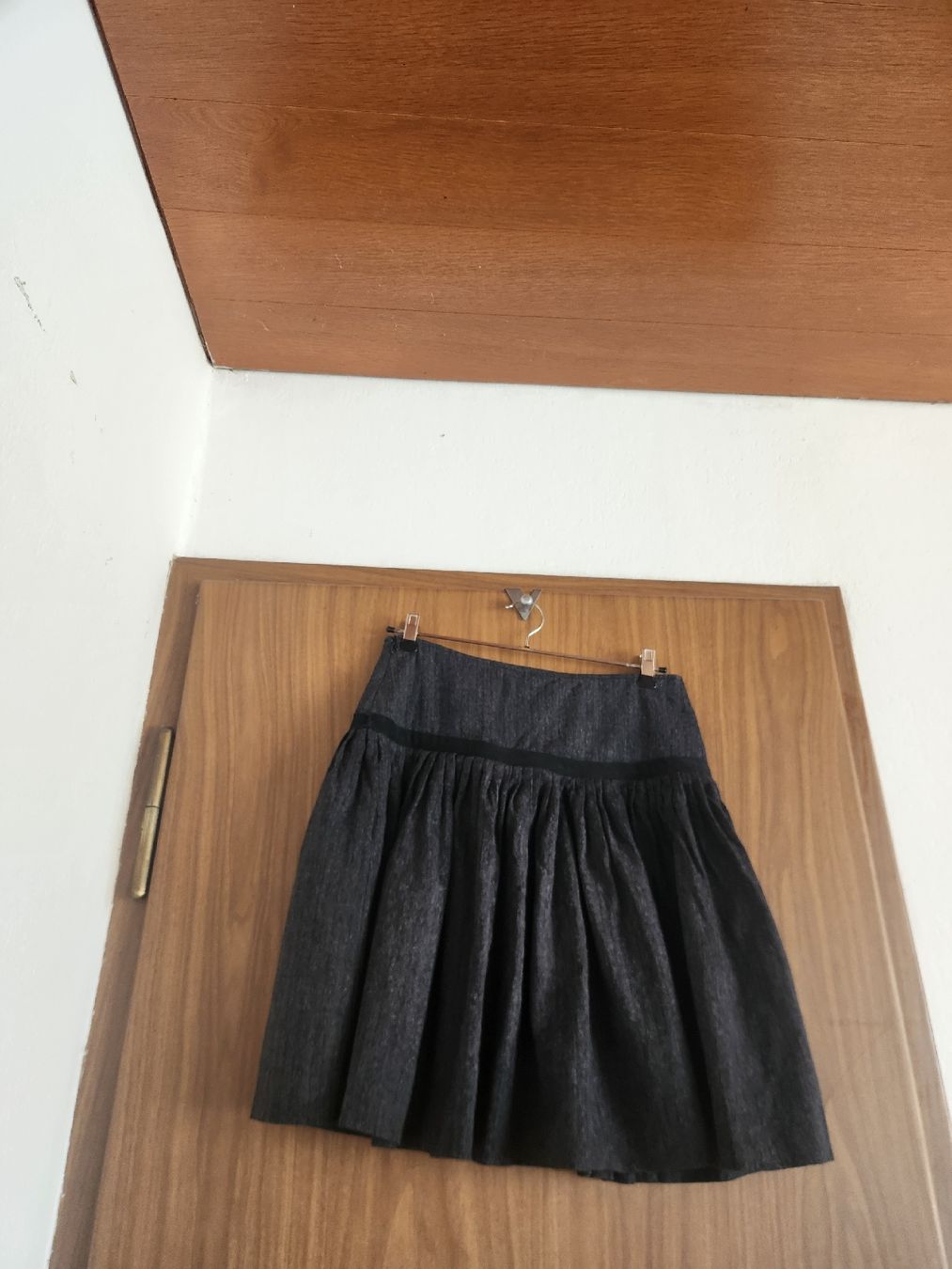 Jupes: Jupe MAX&CO. grise taille  S ( défauts) – D'occasion à Niedergösgen par Eva2410 1
