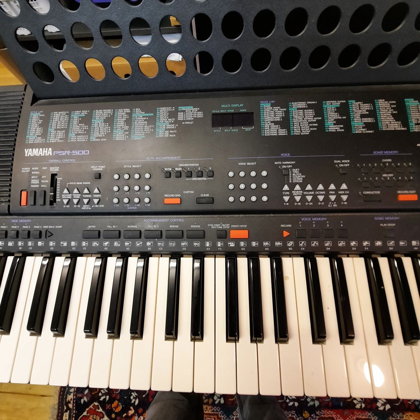 Yamaha Strumenti musicali: Keyboard Yamaha PSR 500 – Usato da Winterthur venduto da Namo1 2