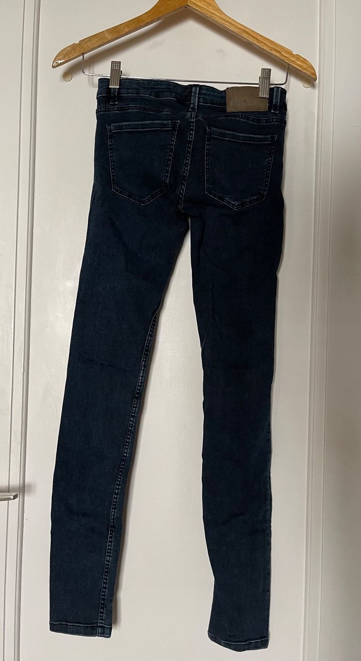 Zara Jeans: Skinny jeans Zara – Usato da Territet venduto da Estelle_elletsE 1