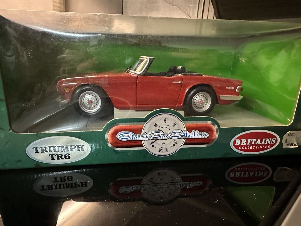 Triumph Modellautos: Triumph tr6 Cabrio Oldtimer classic gb – Neu (gemäss Beschreibung) aus Reinach AG von rares75