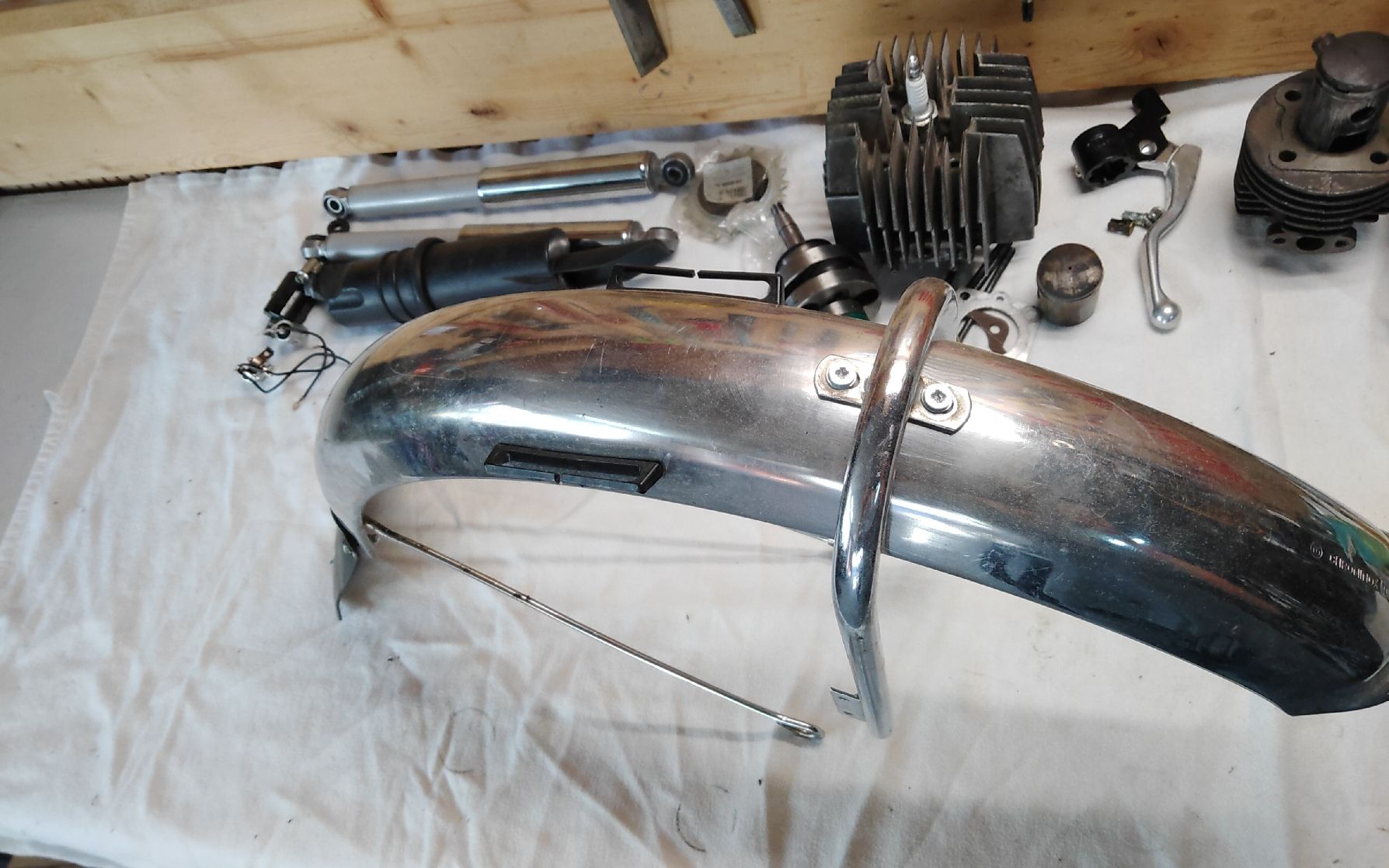 Puch Parti ricambio per ciclomotori: Puch x30 Frontschutzblech/Spritzschutz  – Usato da Eschenbach SG venduto da familie.klaus 2