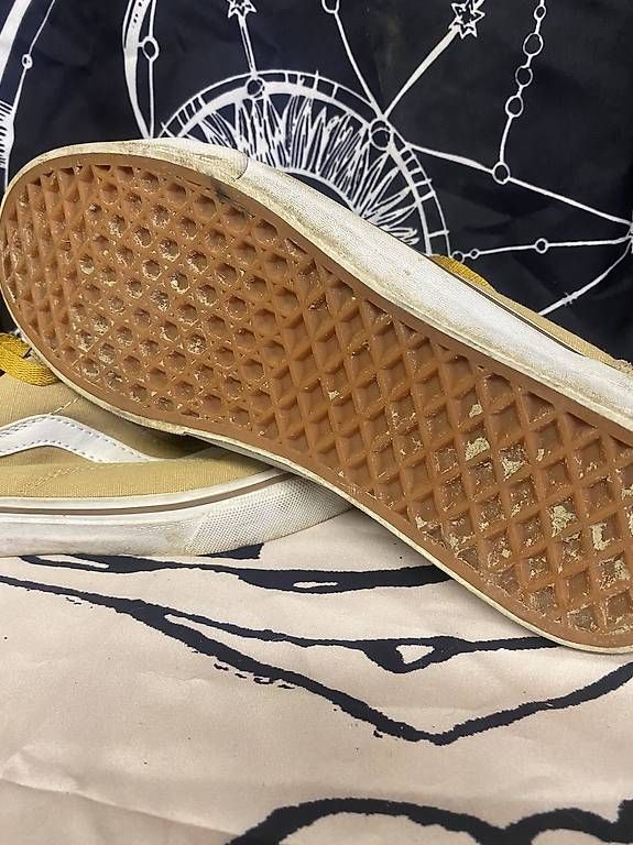 Vans Scarpe da uomo: Vans Old Skool  Senfgelb / Ocker / Tan  Gr. 43 – Usato da Bottmingen venduto da Bordsteinkante 1