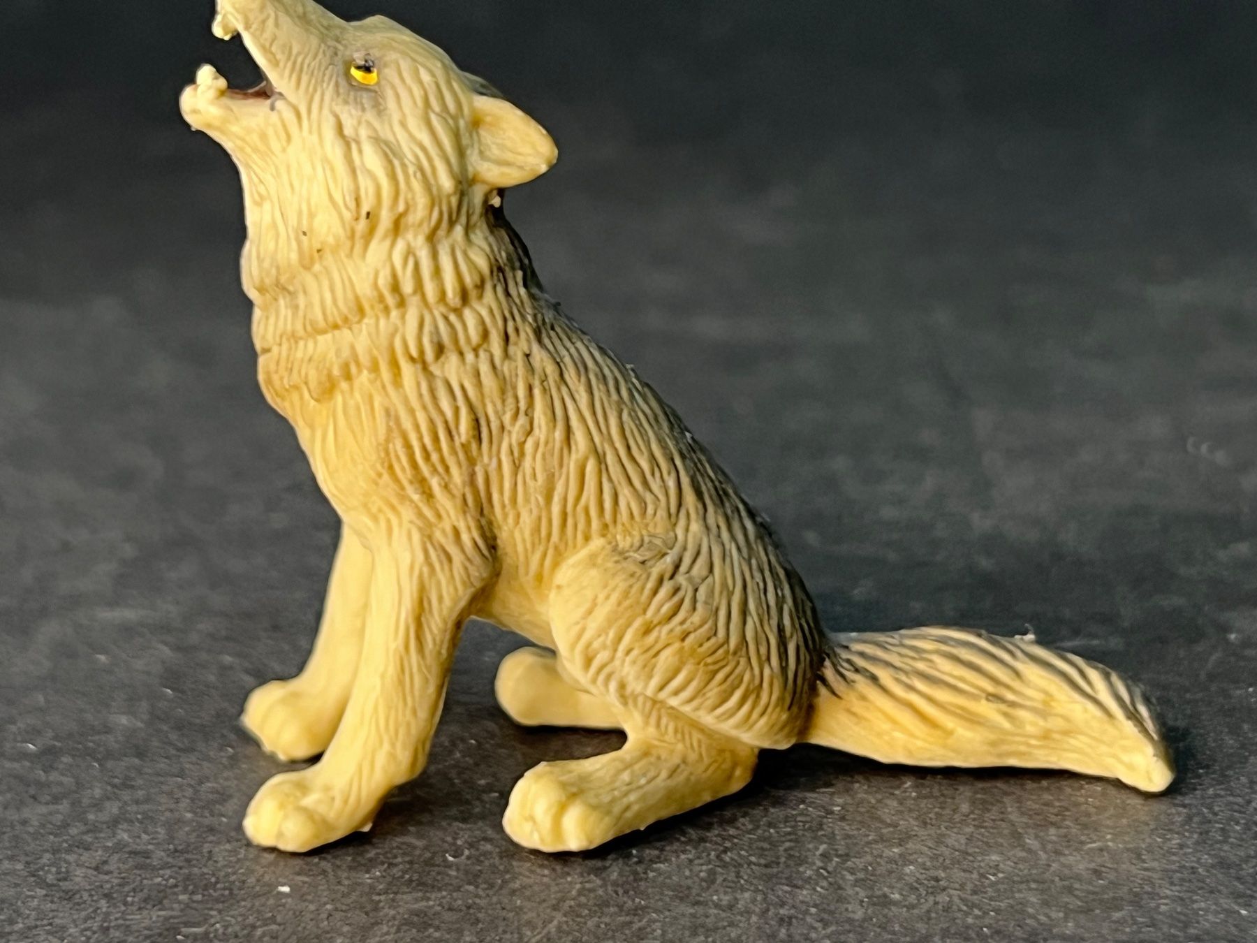 Bullyland Statuette: Toller Wolf Bullyland ähnlich wie Schleich – Usato da Ennetbaden venduto da mapa05 2