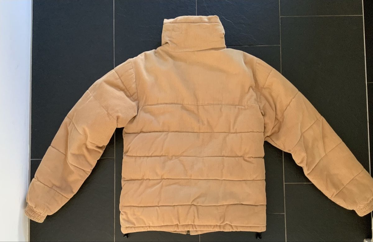 Giacche: Schöne Winterjacke von Karl Kani – Usato da Oberentfelden venduto da KAL_EL 3
