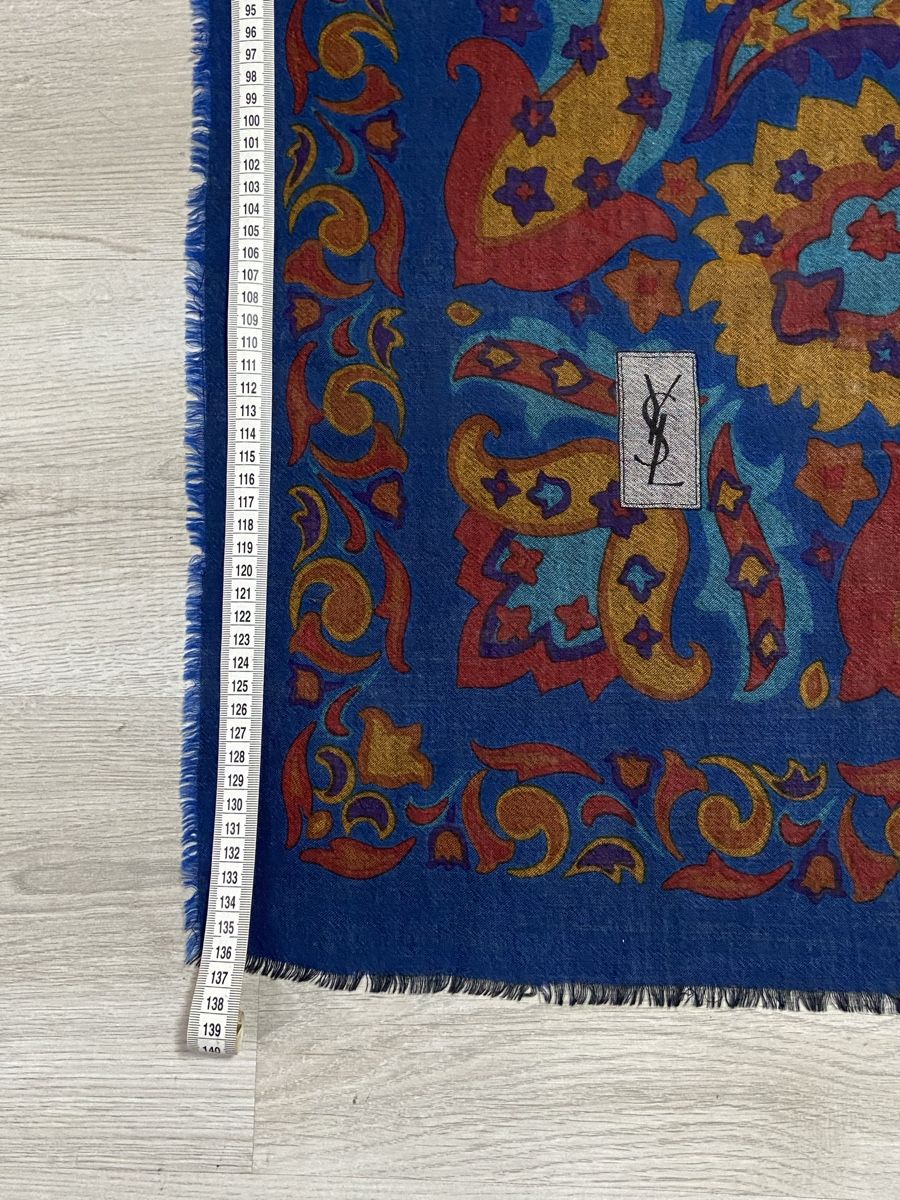 Saint Laurent Foulard & Sciarpe: Foulard Yves saint Laurent – Usato da Montreux venduto da Perledor 4