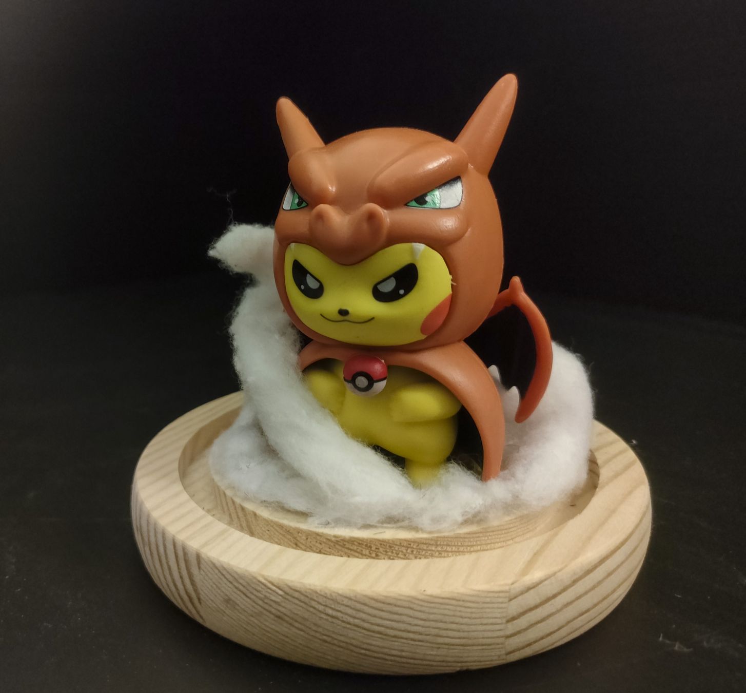 Statuette: Pikachu Poncho Dracaufeu - Piece unique MELONArt creation – Nuovo e nell'imballaggio originale da Vernier venduto da mel_8w79 1
