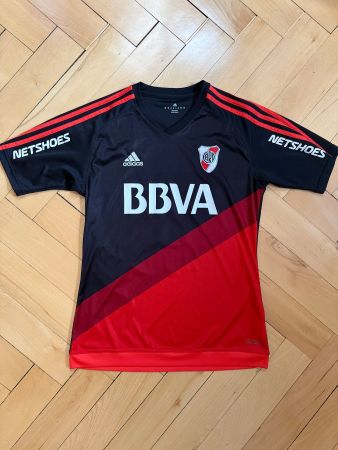 Maillot River Plate 2015