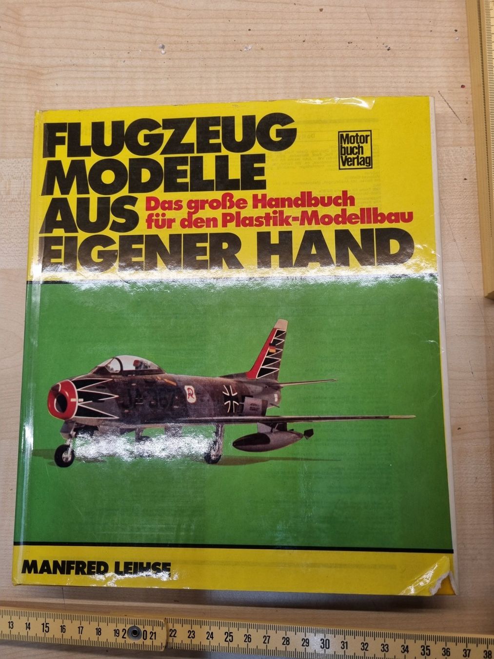 Kit di modellismo & Modellini statici: Modellbaubuch – Usato da Männedorf venduto da Modell-Spezialisten