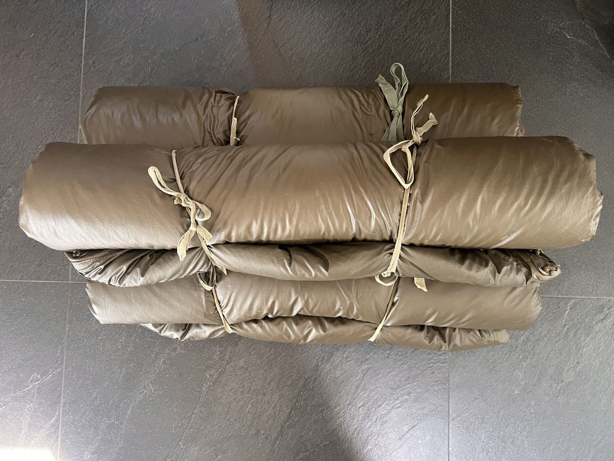 Sacchi a pelo: Sacs de couchage militaire suisse – Usato da Eclagnens venduto da Jeanmo 1