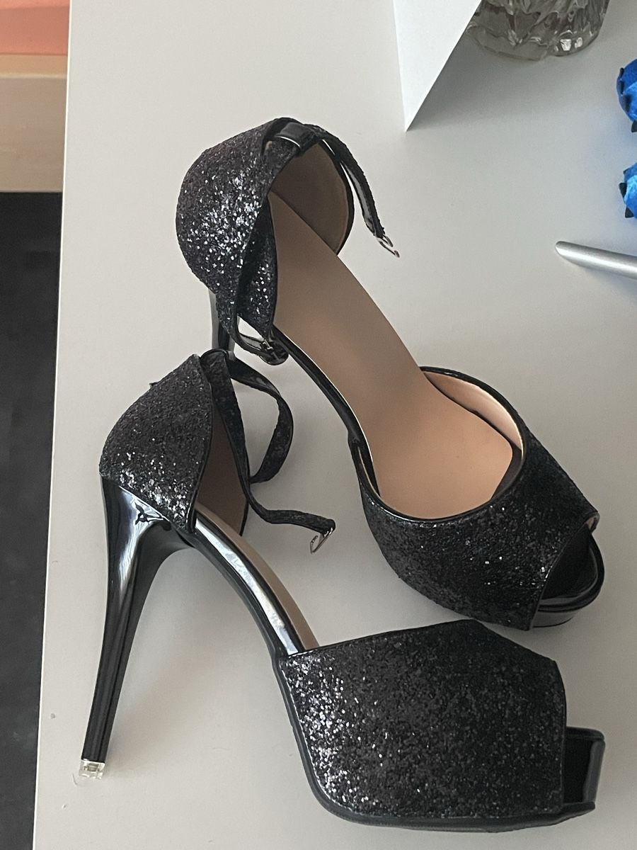 Chaussures femmes: Schuhe – Neuf (Voir description) à Gossau ZH par Lavinia07 1