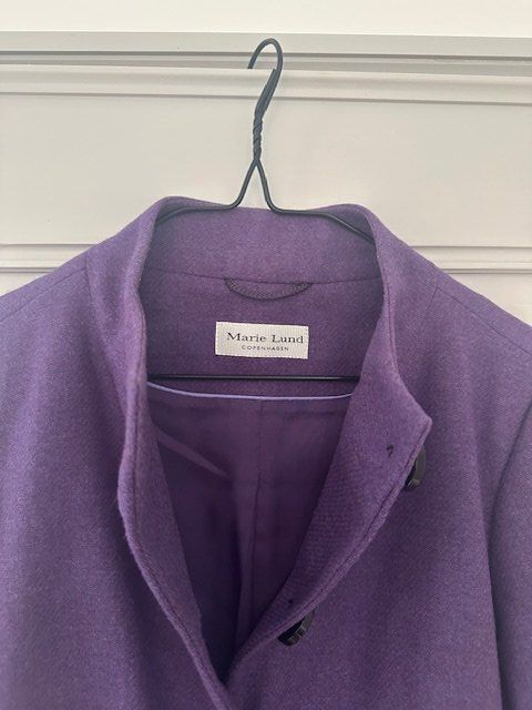 Jacken: Toller Blazer, 100% Labswool, lila, Gr 36 – Gebraucht aus Genève von and_nv8c 2