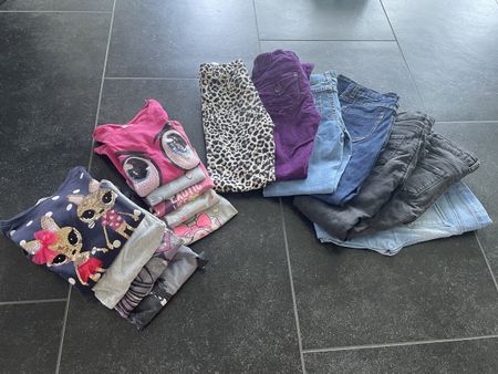 Kleiderpaket Mädchen Grösse 134/140 (16 Teile)