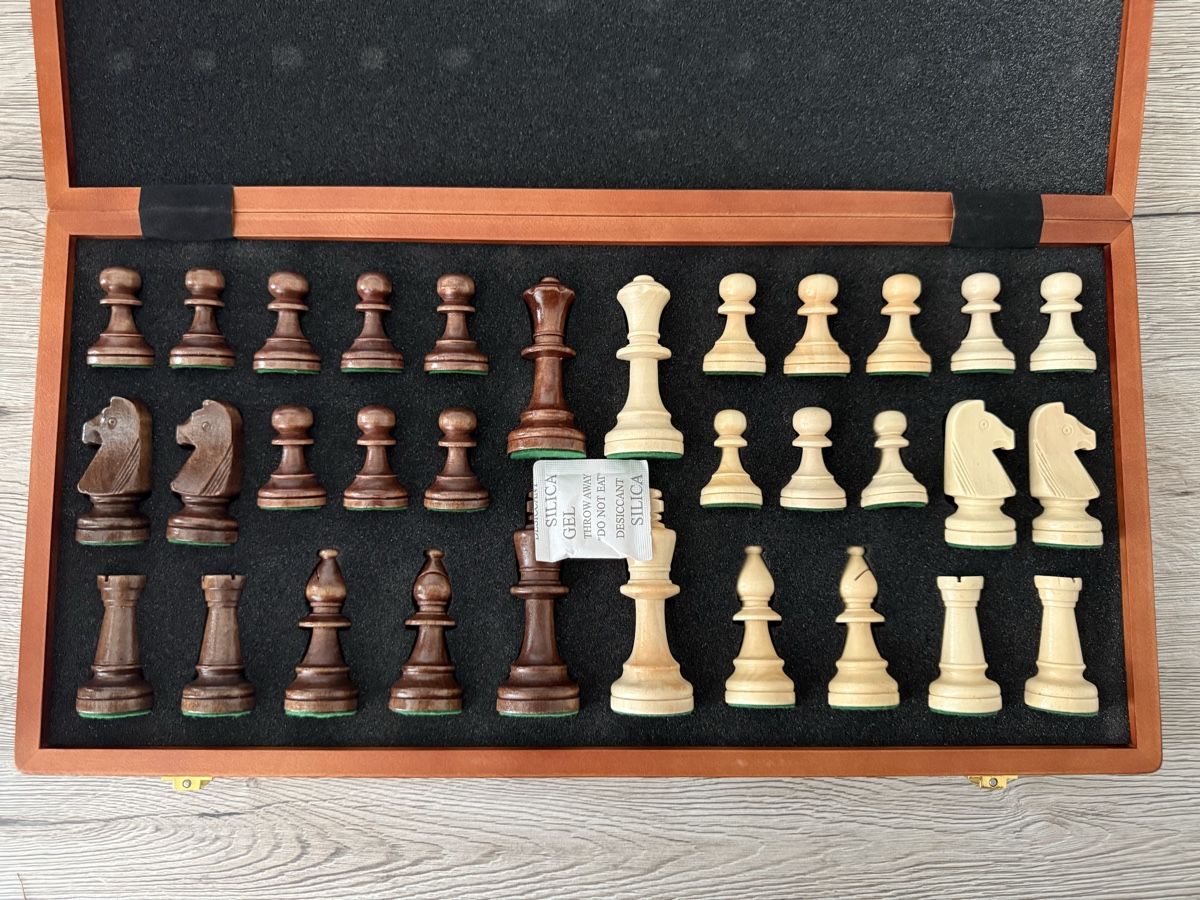 Giochi: Schachbrett inkl. Figuren Komplett – Nuovo (secondo la descrizione) da Willisau venduto da ste_sc8j 4