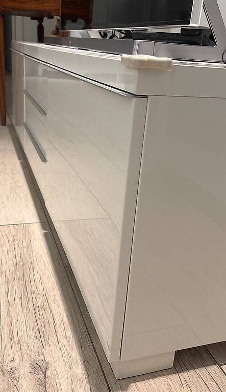 Mobili TV: Mobile TV Ikea Besta  – Usato da Viganello venduto da fde_7dbj 3