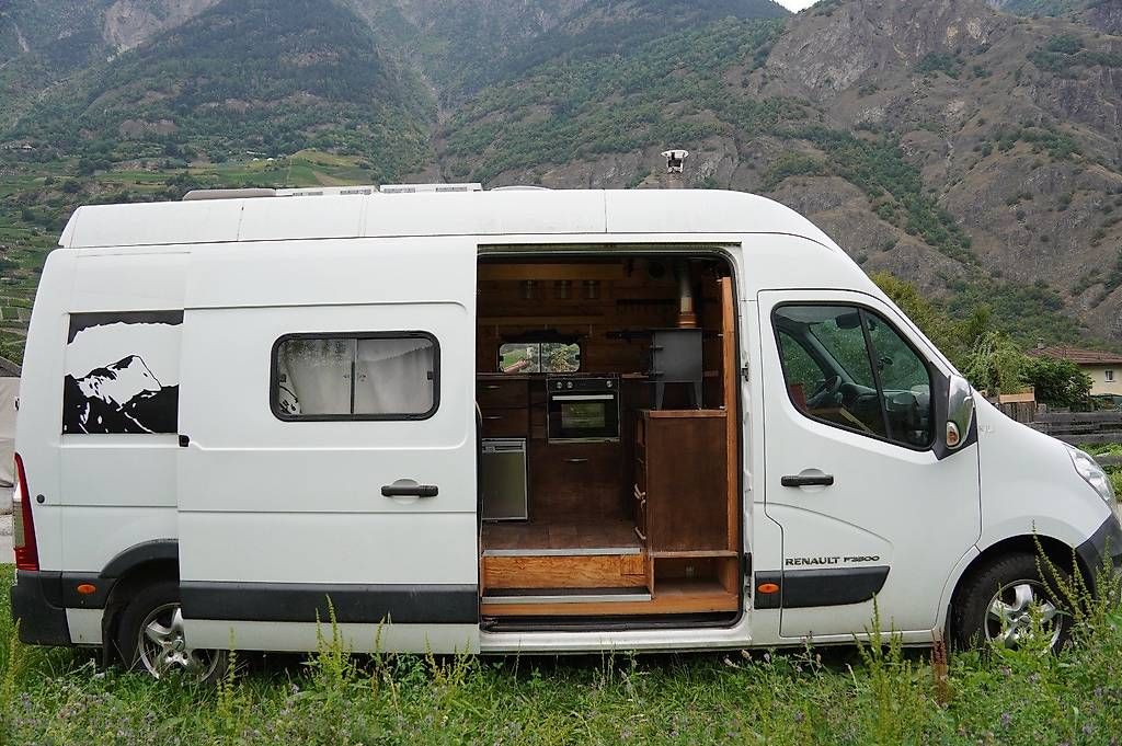 Renault Camping Fahrzeuge: Renault Master L3H3  Fourgon / van aménagé – Gebraucht aus Martigny von Nicobender