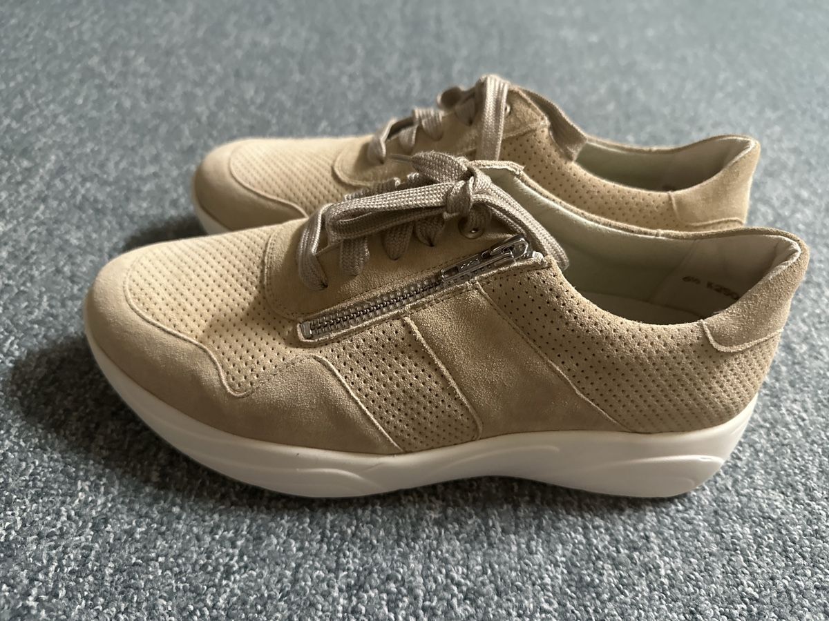 Damenschuhe: Halbschuhe Solidus  – Neu und originalverpackt aus Baltschieder von YmroBe 1