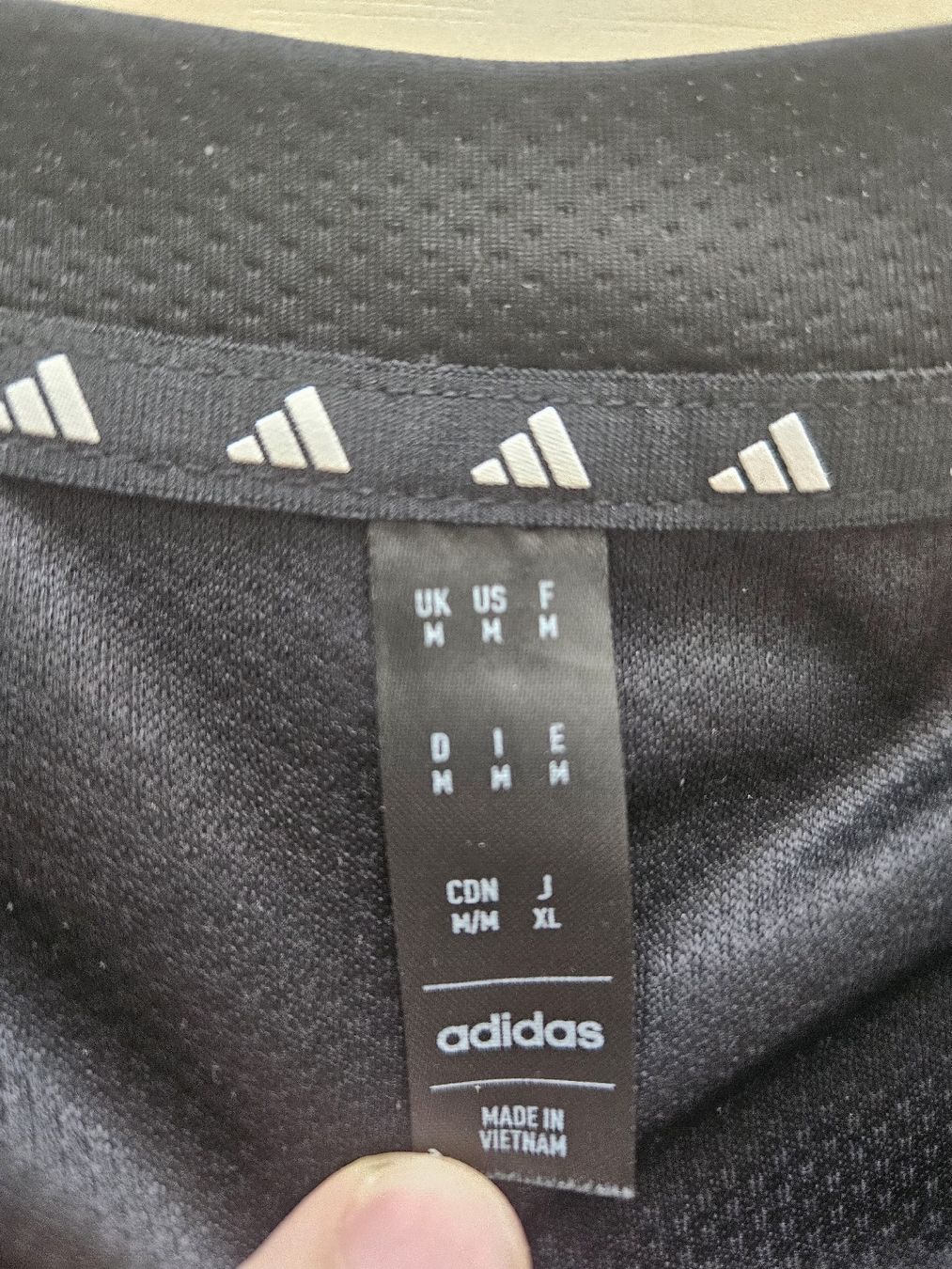 Adidas T-shirt: Adidas Sport Tshirt NEU – Nuovo (secondo la descrizione) da Kreuzlingen venduto da Lore2000 1