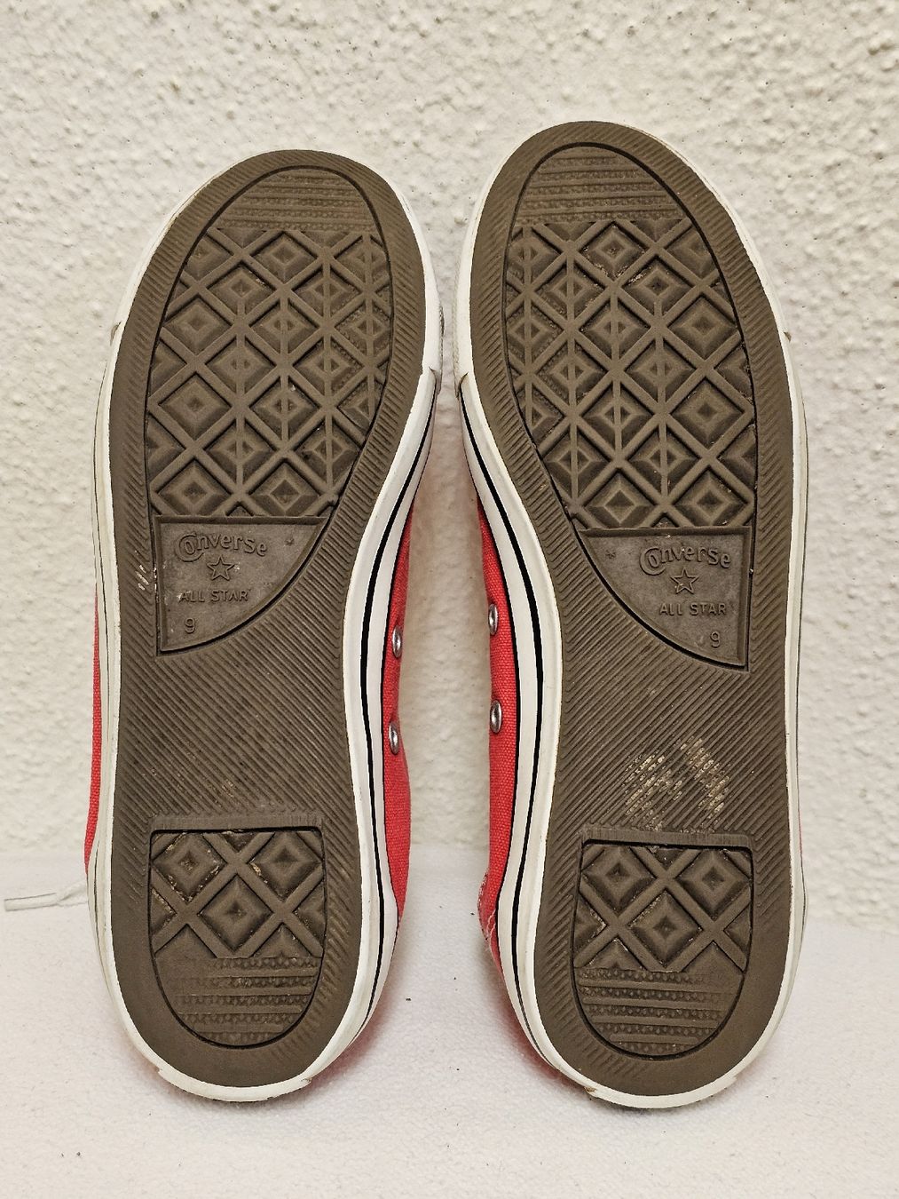 Converse Scarpe da donna: Converse All Star Rote Sneaker Grösse 40.5 Klassisches Model – Usato da Urdorf venduto da ole_mrp9 2