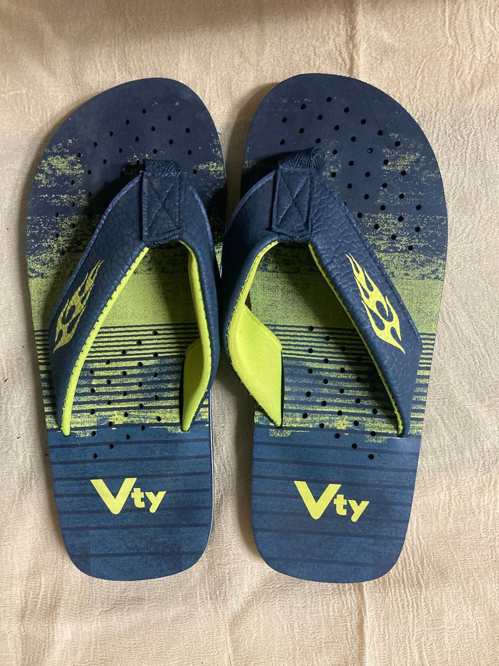 Scarpe da uomo: neue Flip Flops Gr.35 – Nuovo e nell'imballaggio originale da Zollikofen venduto da schildi13