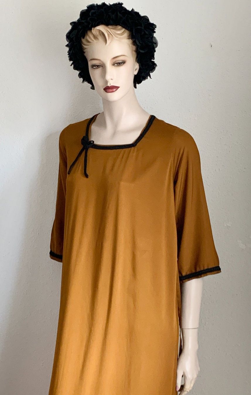 Tuniche: Langes Vintage Kleid/Tunika in Ockerfarbe – Usato da Kloten venduto da Nephty 2